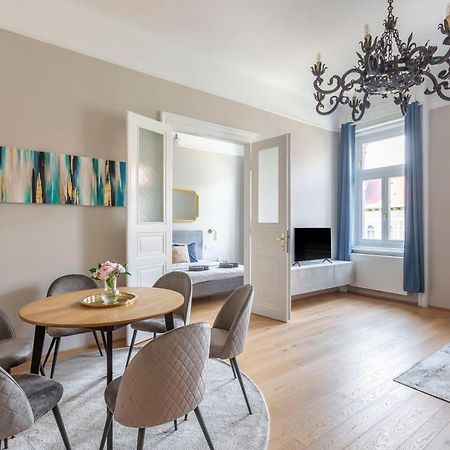Luxury Elizabeth Residence Next To The New York Cafe Budapest Bagian luar foto