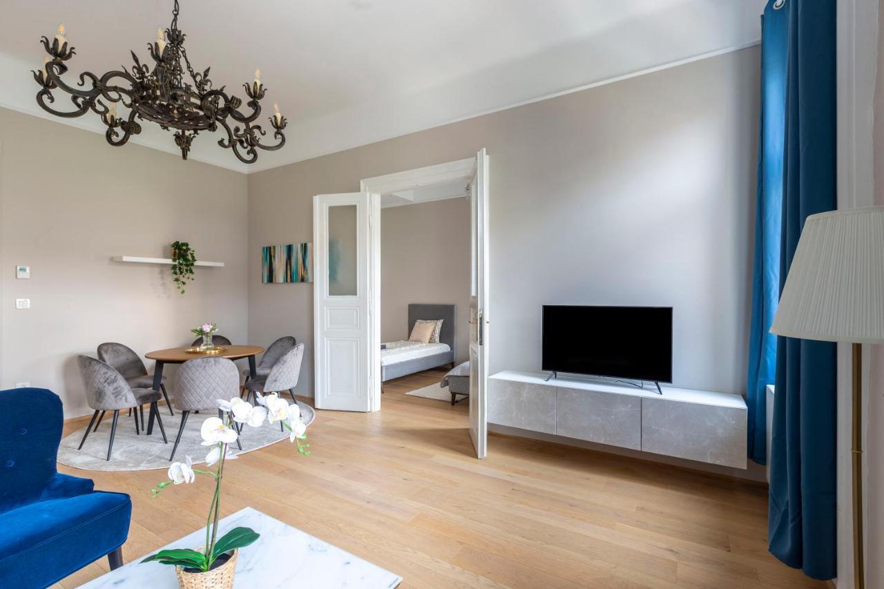Luxury Elizabeth Residence Next To The New York Cafe Budapest Bagian luar foto