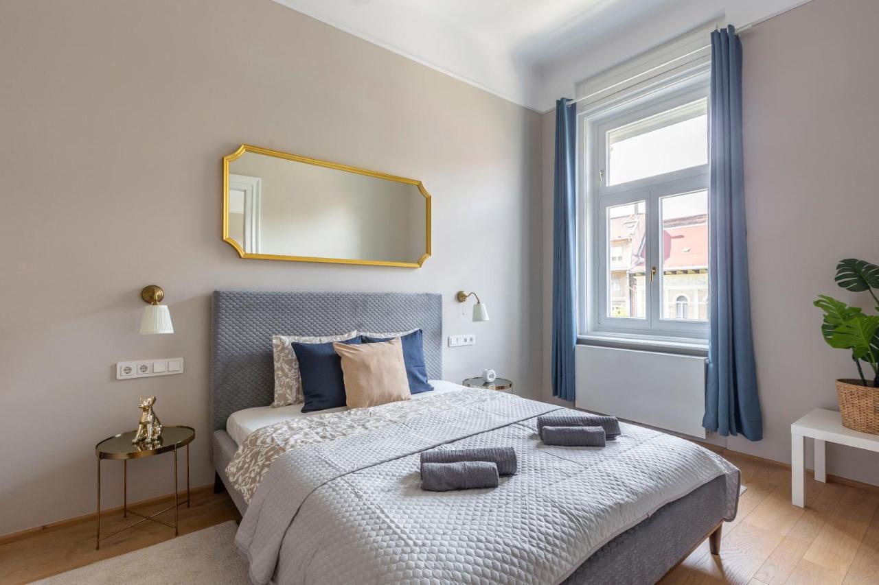 Luxury Elizabeth Residence Next To The New York Cafe Budapest Bagian luar foto
