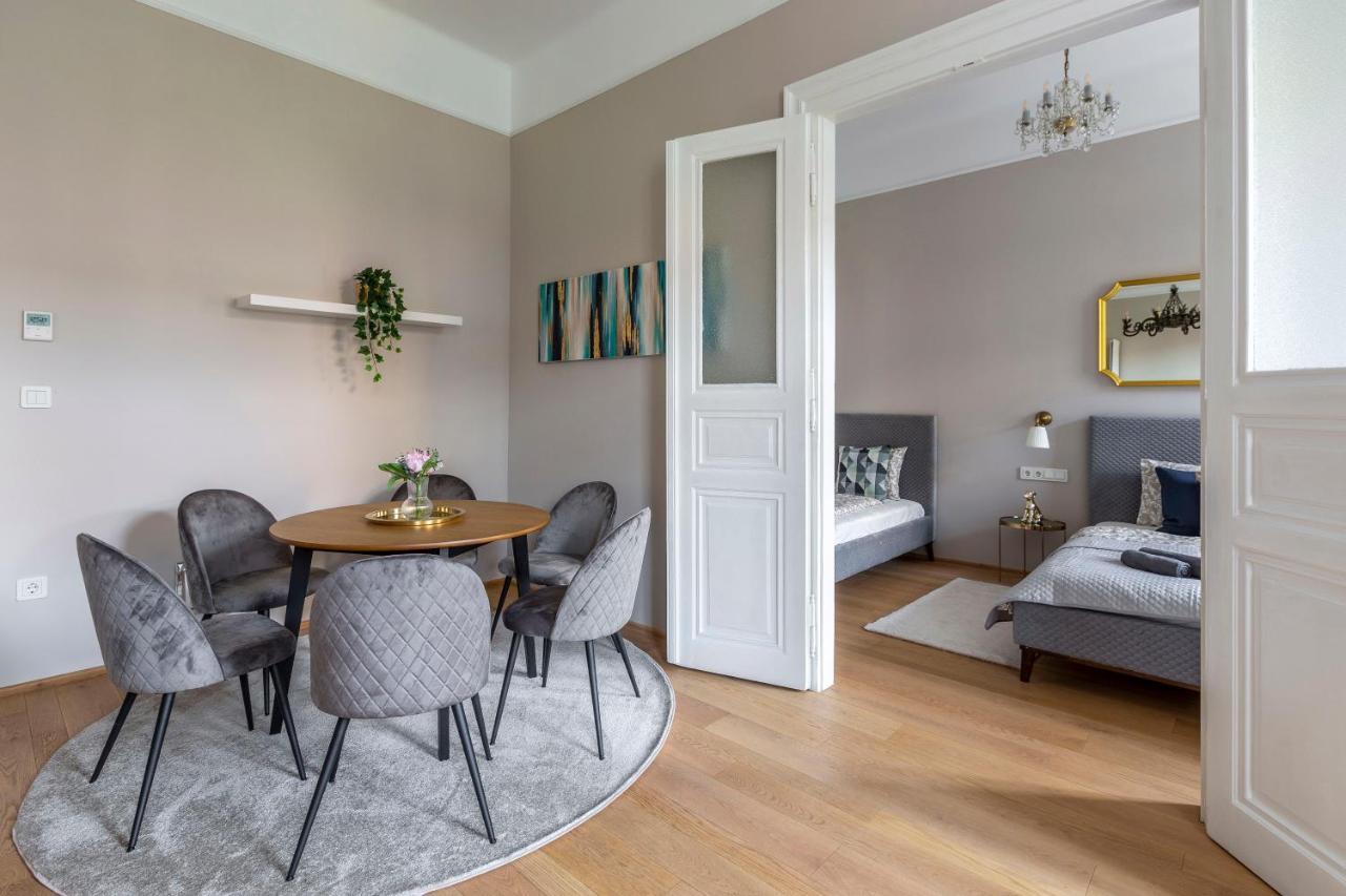 Luxury Elizabeth Residence Next To The New York Cafe Budapest Bagian luar foto