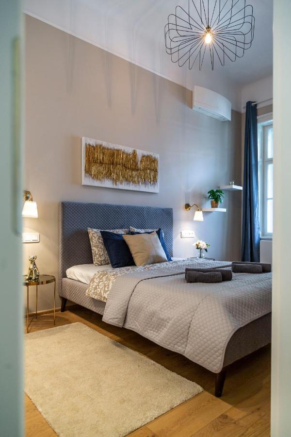 Luxury Elizabeth Residence Next To The New York Cafe Budapest Bagian luar foto